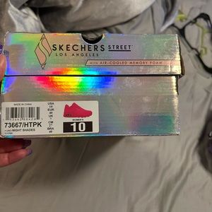 Skechers neon pink size 10 sneaker stand on air